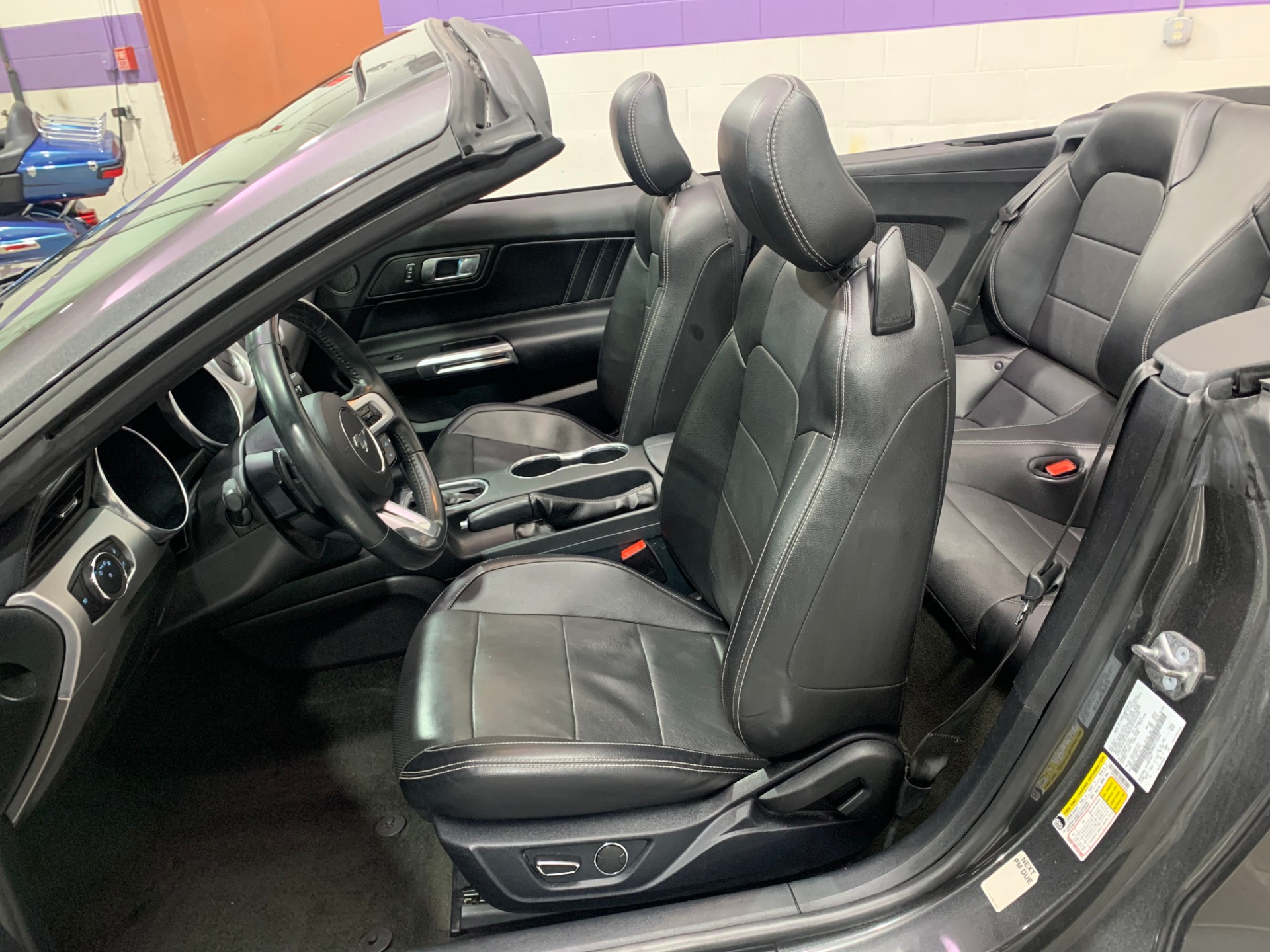 Used-2018-Ford-Mustang-Convertible-EcoBoost-Premium-RWD