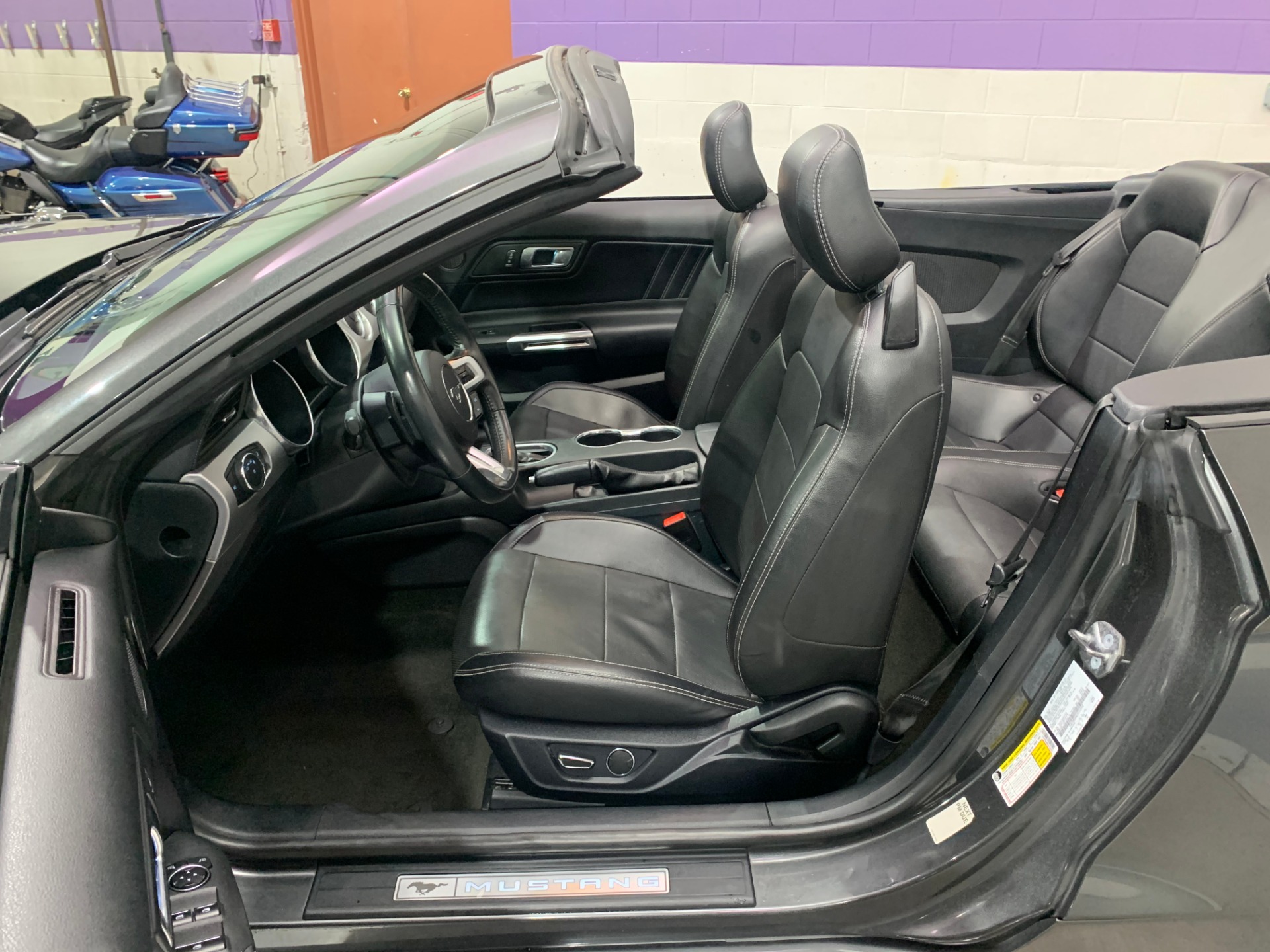 Used-2018-Ford-Mustang-Convertible-EcoBoost-Premium-RWD