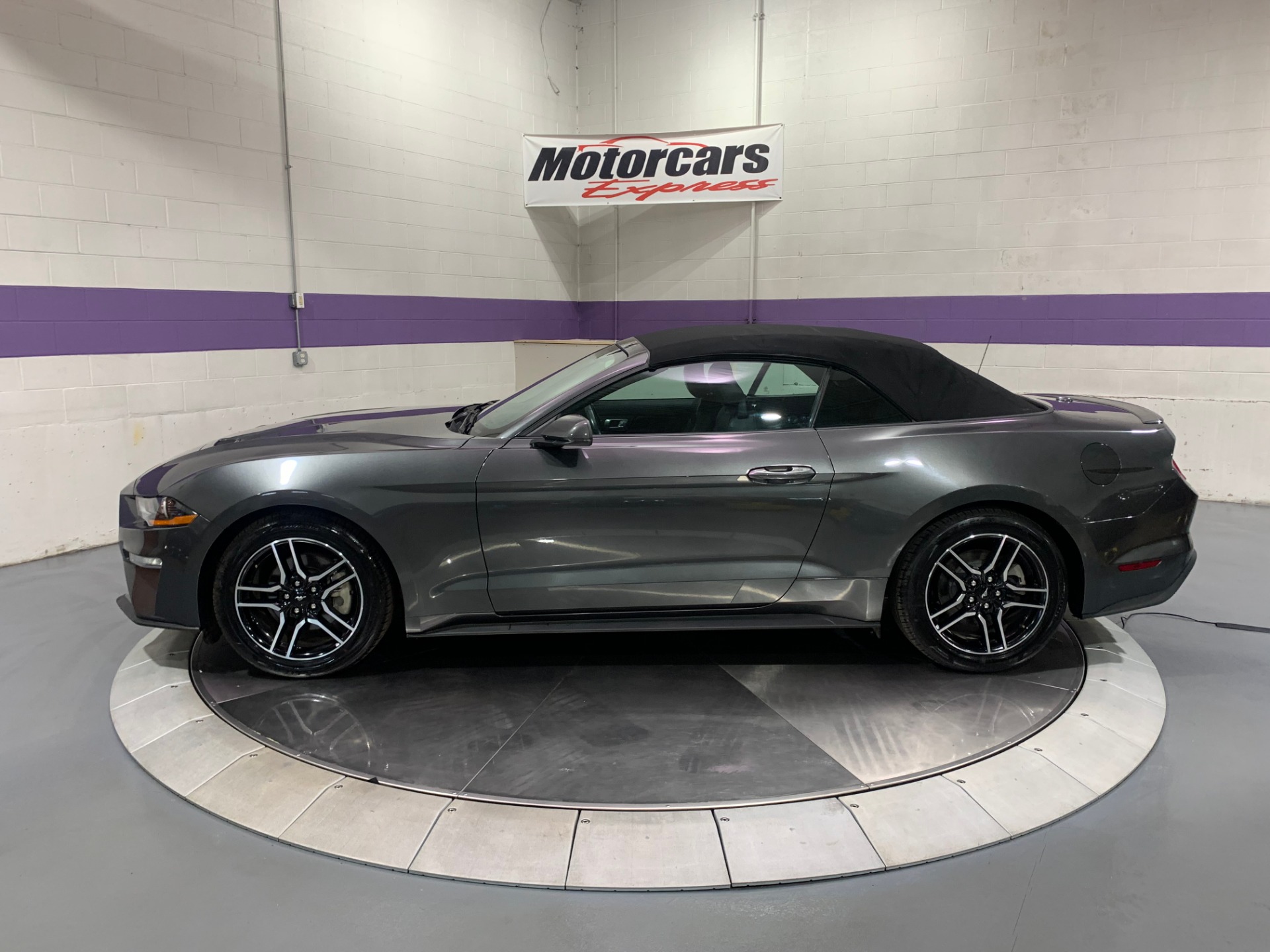 Used-2018-Ford-Mustang-Convertible-EcoBoost-Premium-RWD