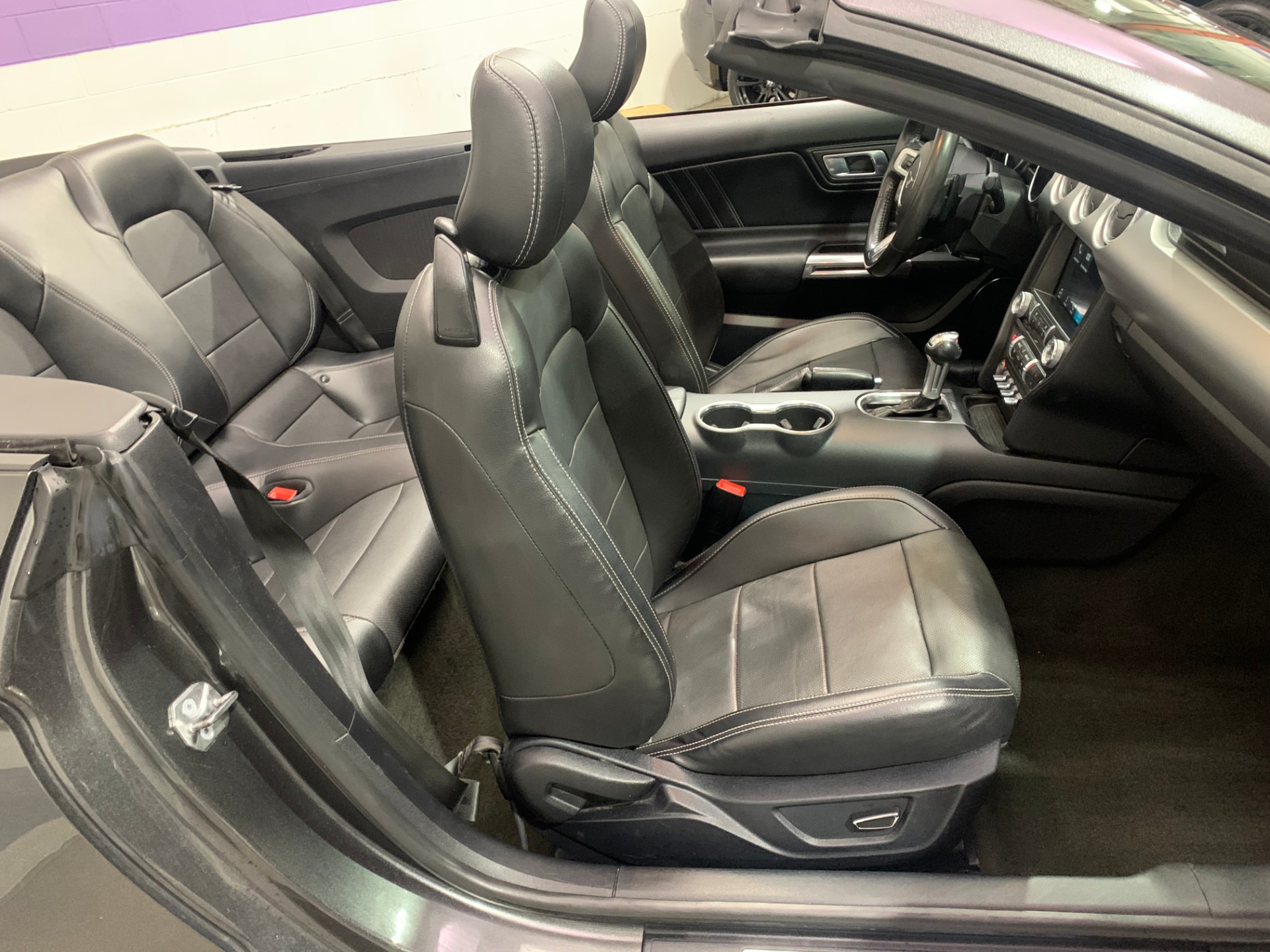 Used-2018-Ford-Mustang-Convertible-EcoBoost-Premium-RWD