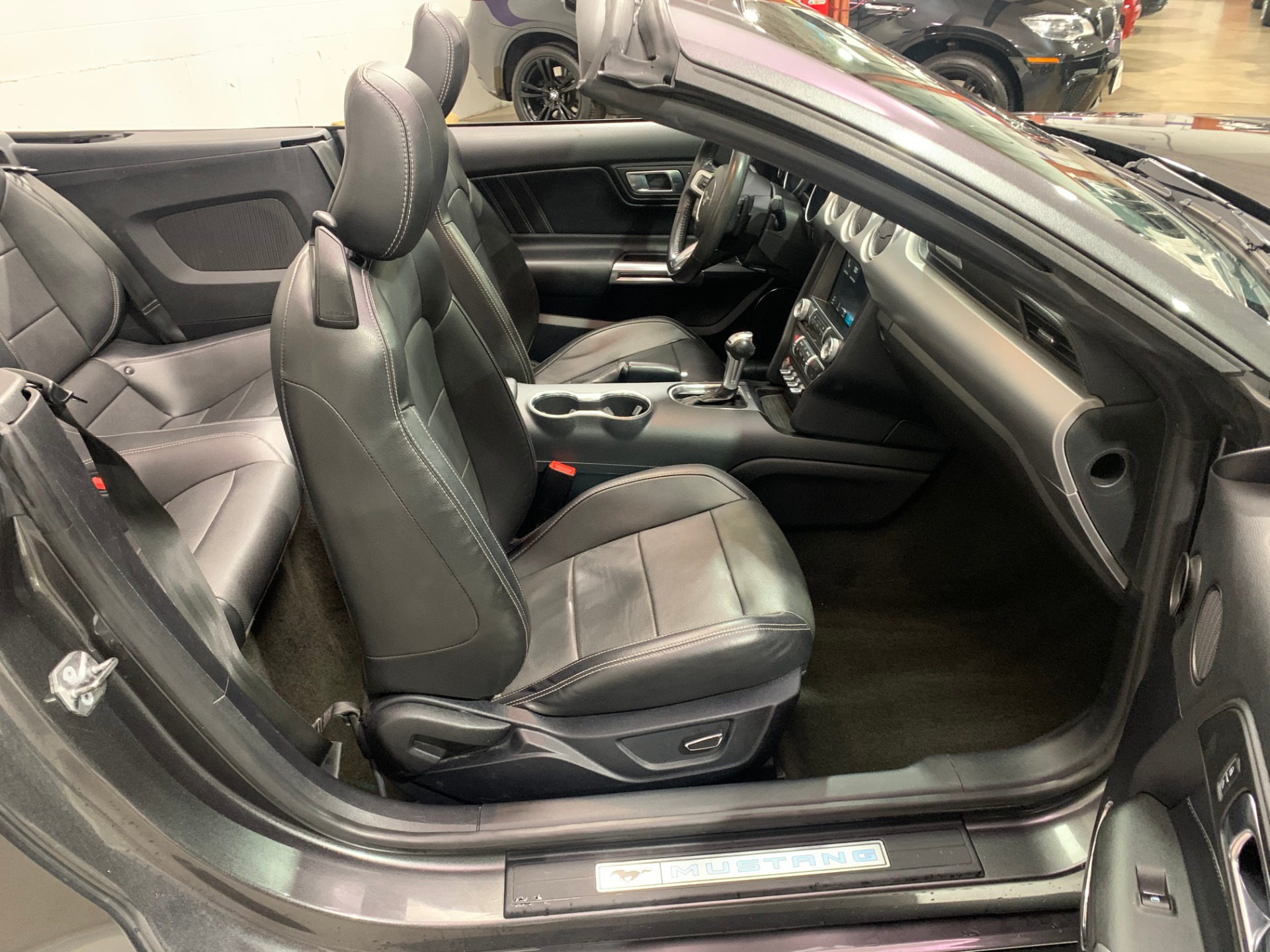 Used-2018-Ford-Mustang-Convertible-EcoBoost-Premium-RWD