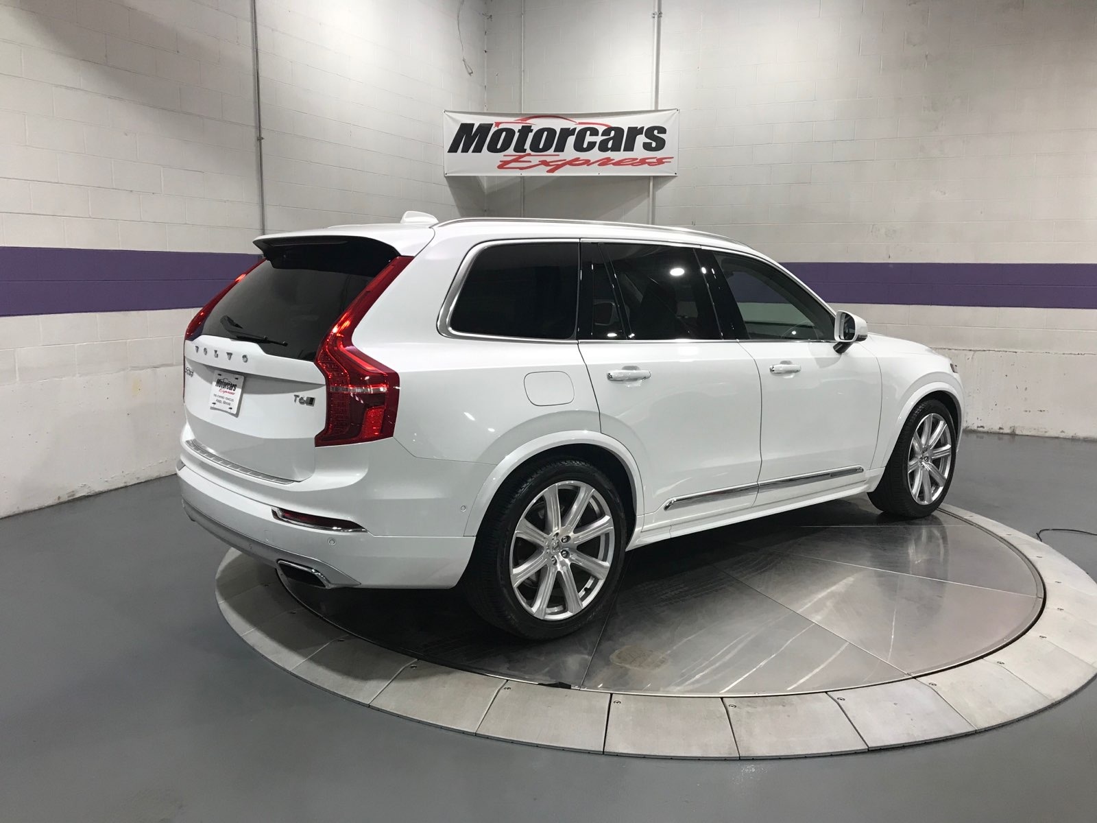 Used-2019-Volvo-XC90-T6-Inscription