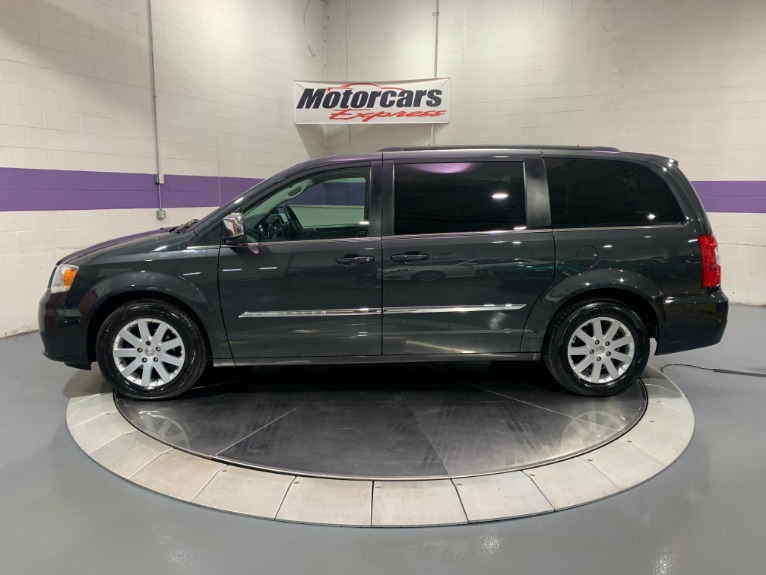 Used-2011-Chrysler-Town-and-Country-Touring-L