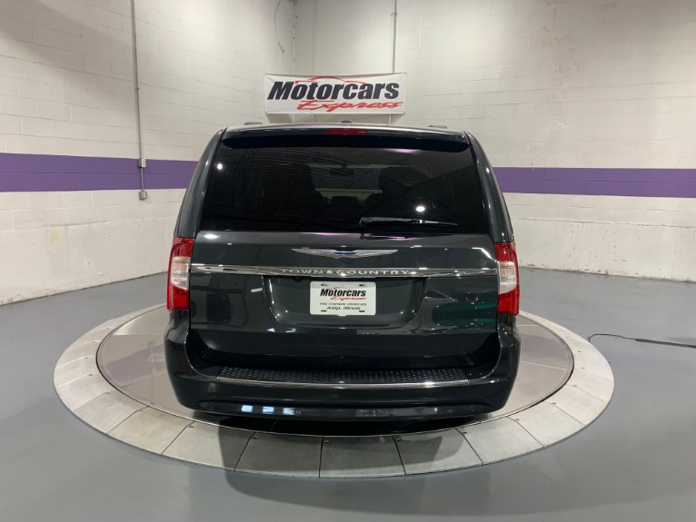 Used-2011-Chrysler-Town-and-Country-Touring-L