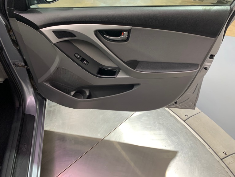 Used-2015-Hyundai-Elantra-Limited