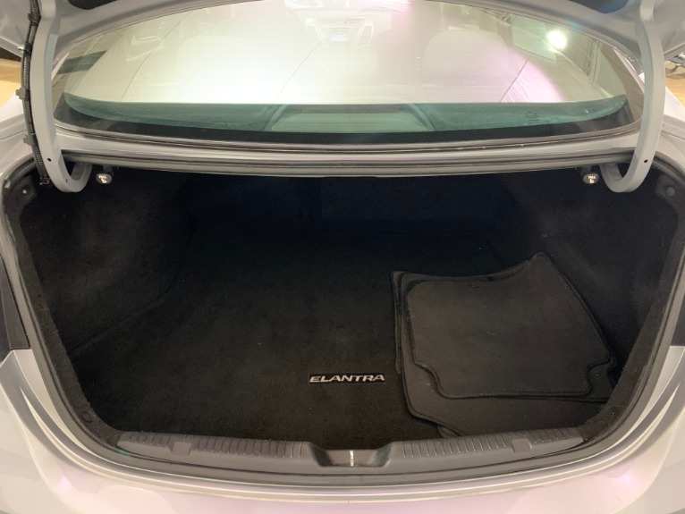 Used-2015-Hyundai-Elantra-Limited