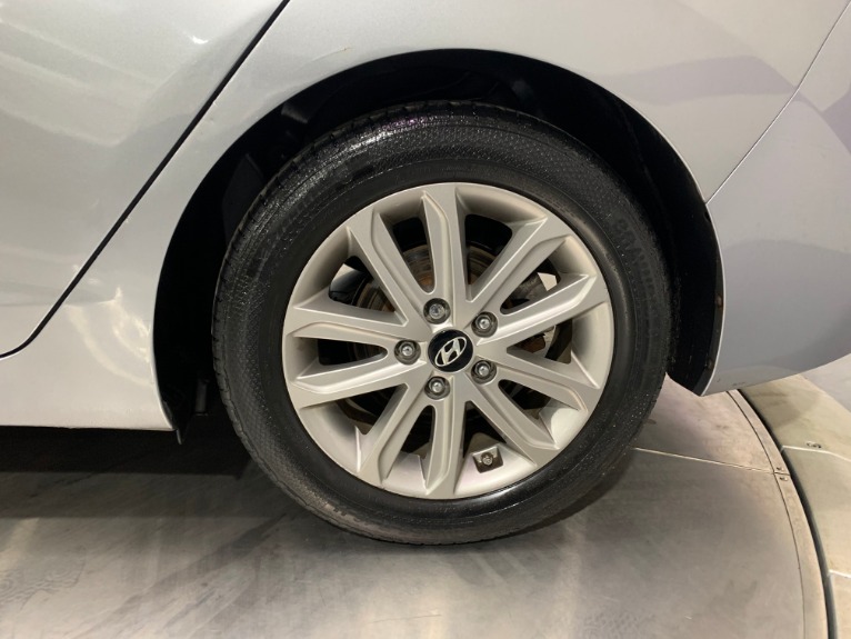 Used-2015-Hyundai-Elantra-Limited