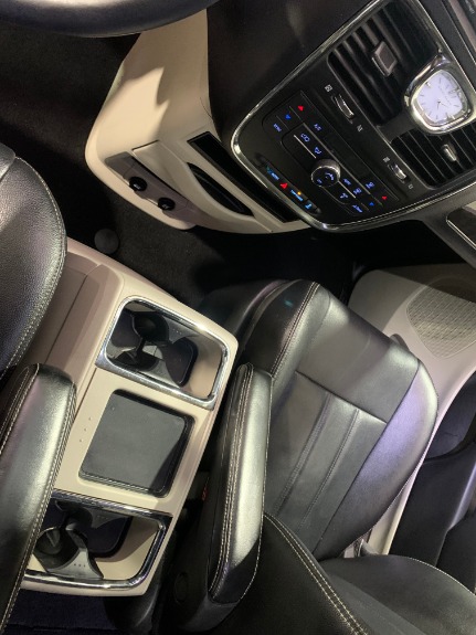 Used-2014-Chrysler-Town-and-Country-Touring-FWD
