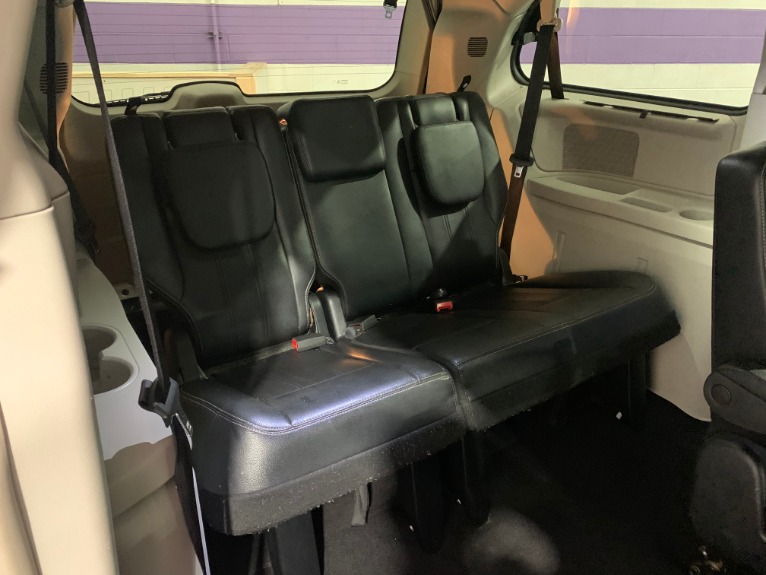Used-2014-Chrysler-Town-and-Country-Touring-FWD