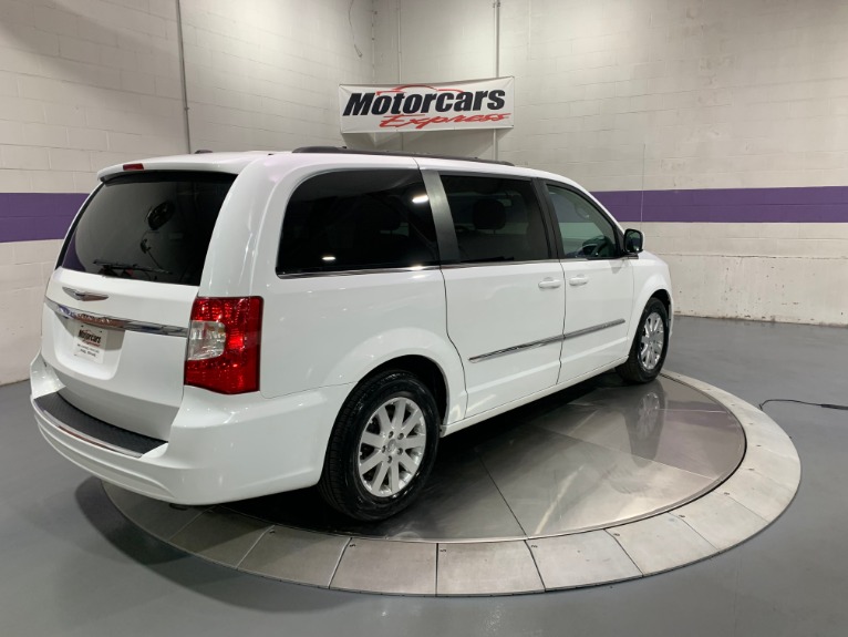 Used-2014-Chrysler-Town-and-Country-Touring-FWD