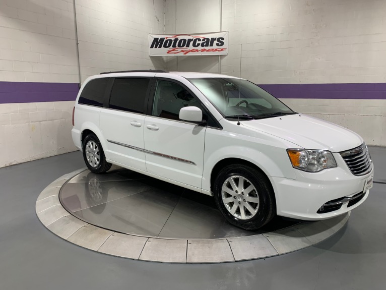 Used-2014-Chrysler-Town-and-Country-Touring-FWD