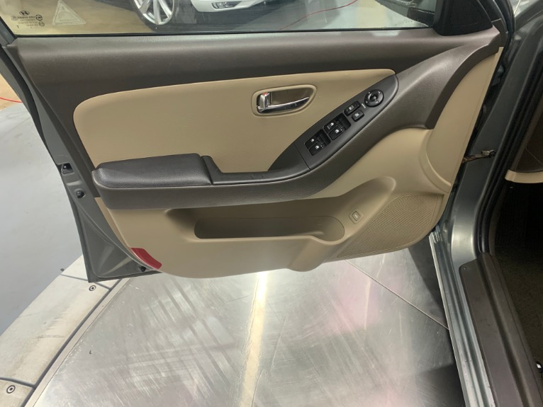 Used-2010-Hyundai-Elantra-GLS-FWD