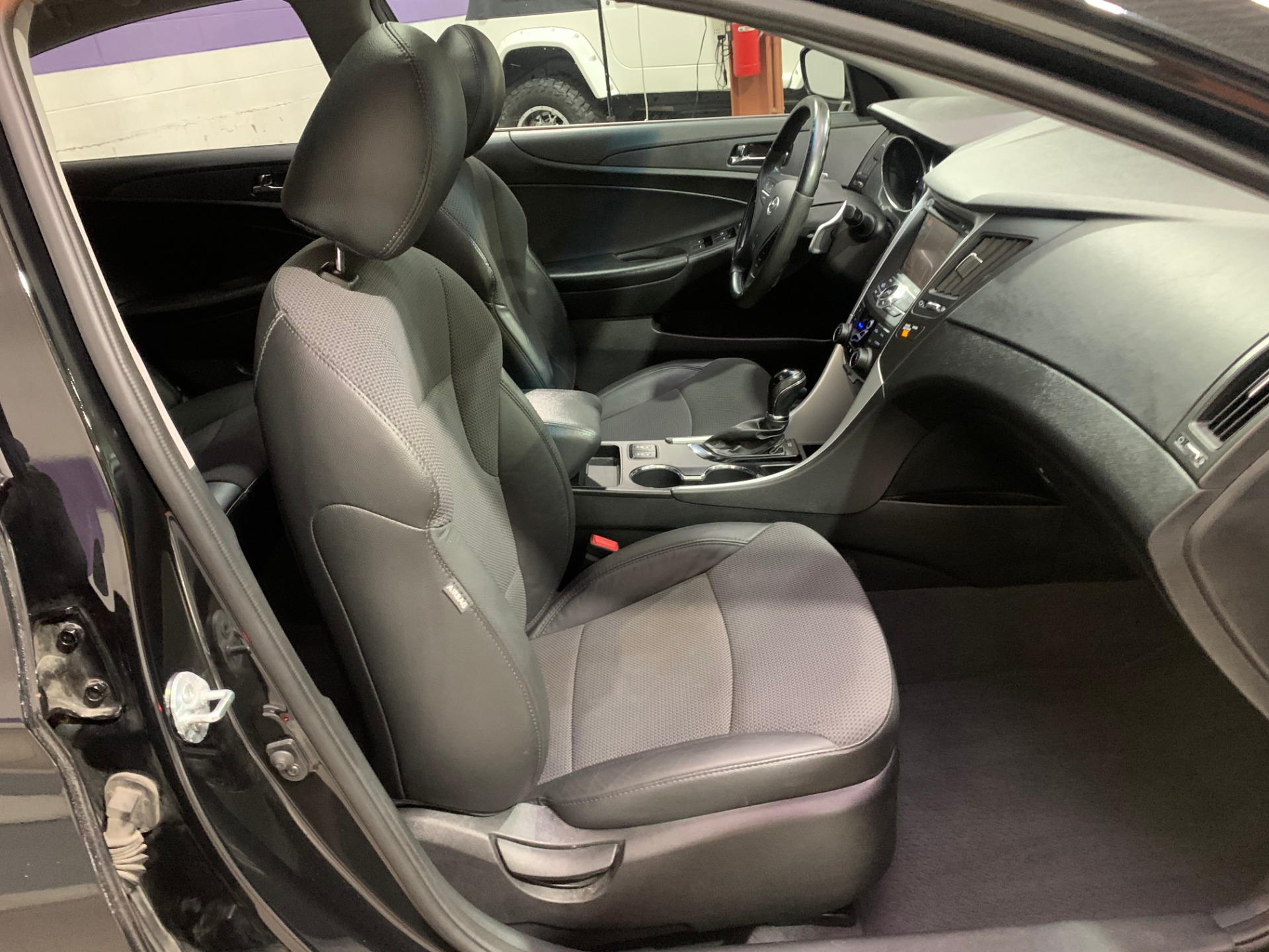 Used-2013-Hyundai-Sonata-SE-20T-FWD