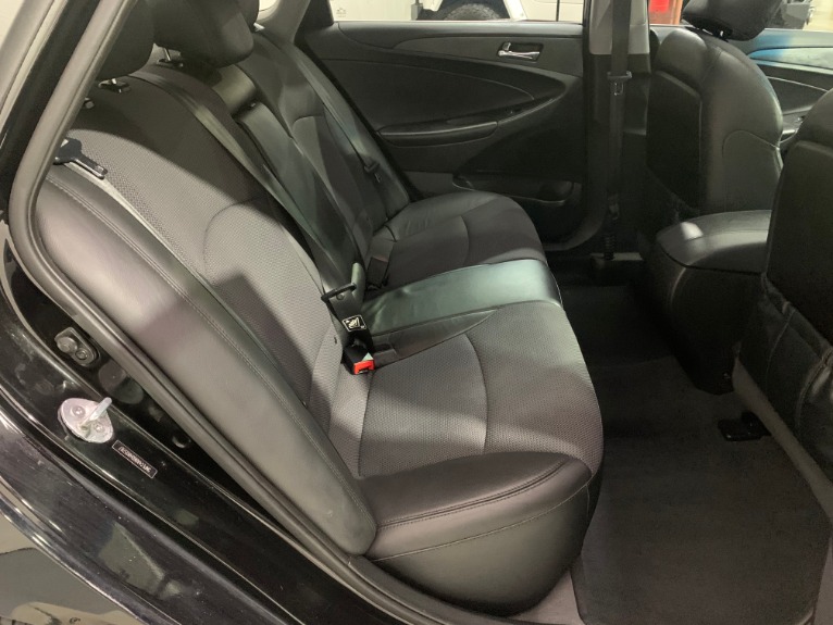 Used-2013-Hyundai-Sonata-SE-20T-FWD