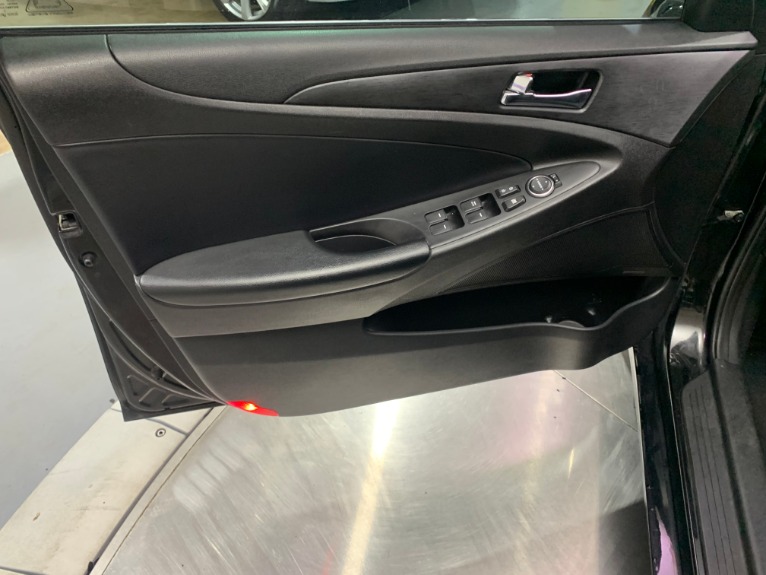 Used-2013-Hyundai-Sonata-SE-20T-FWD