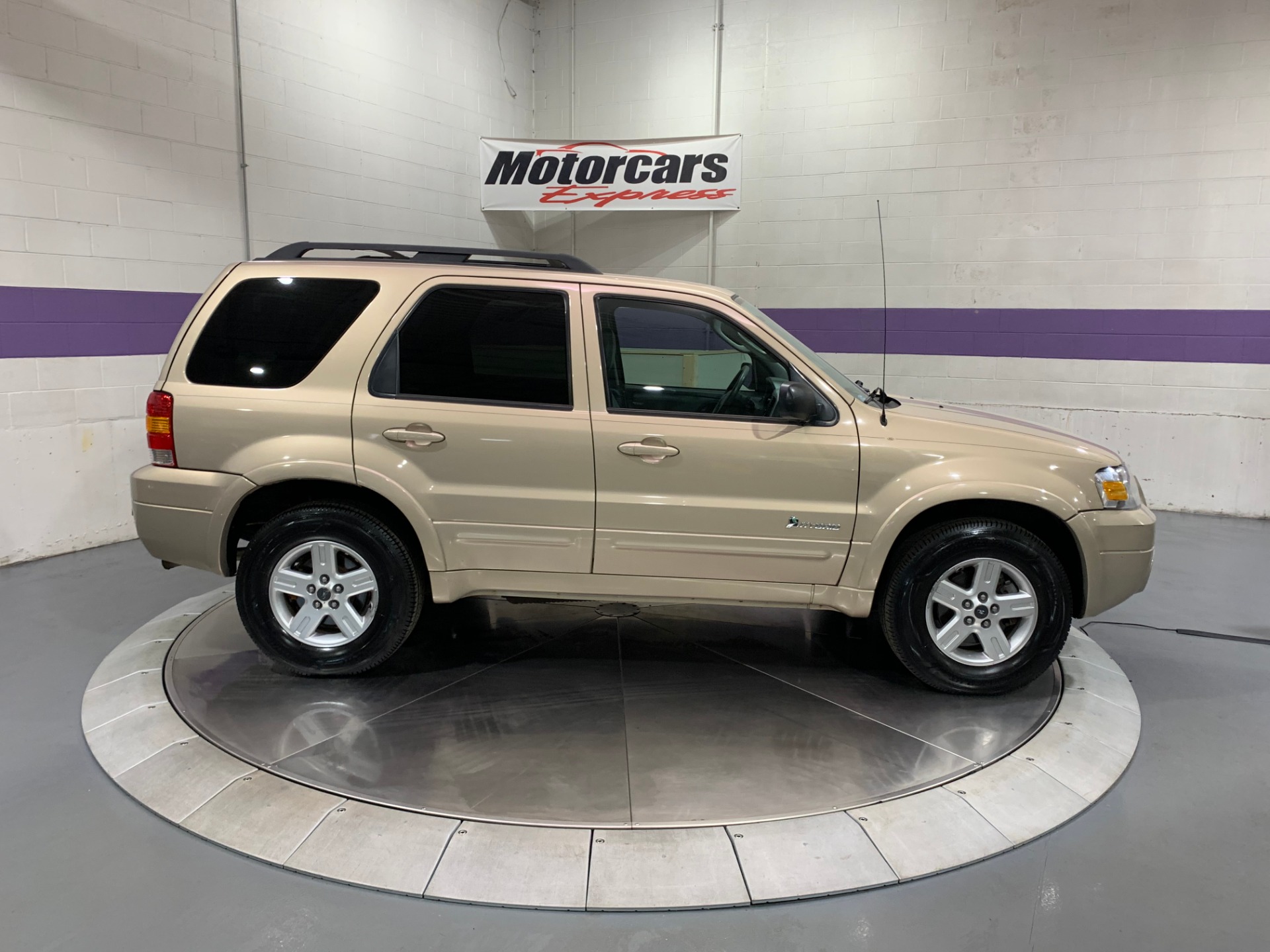 Used-2007-Ford-Escape-Hybrid-AWD