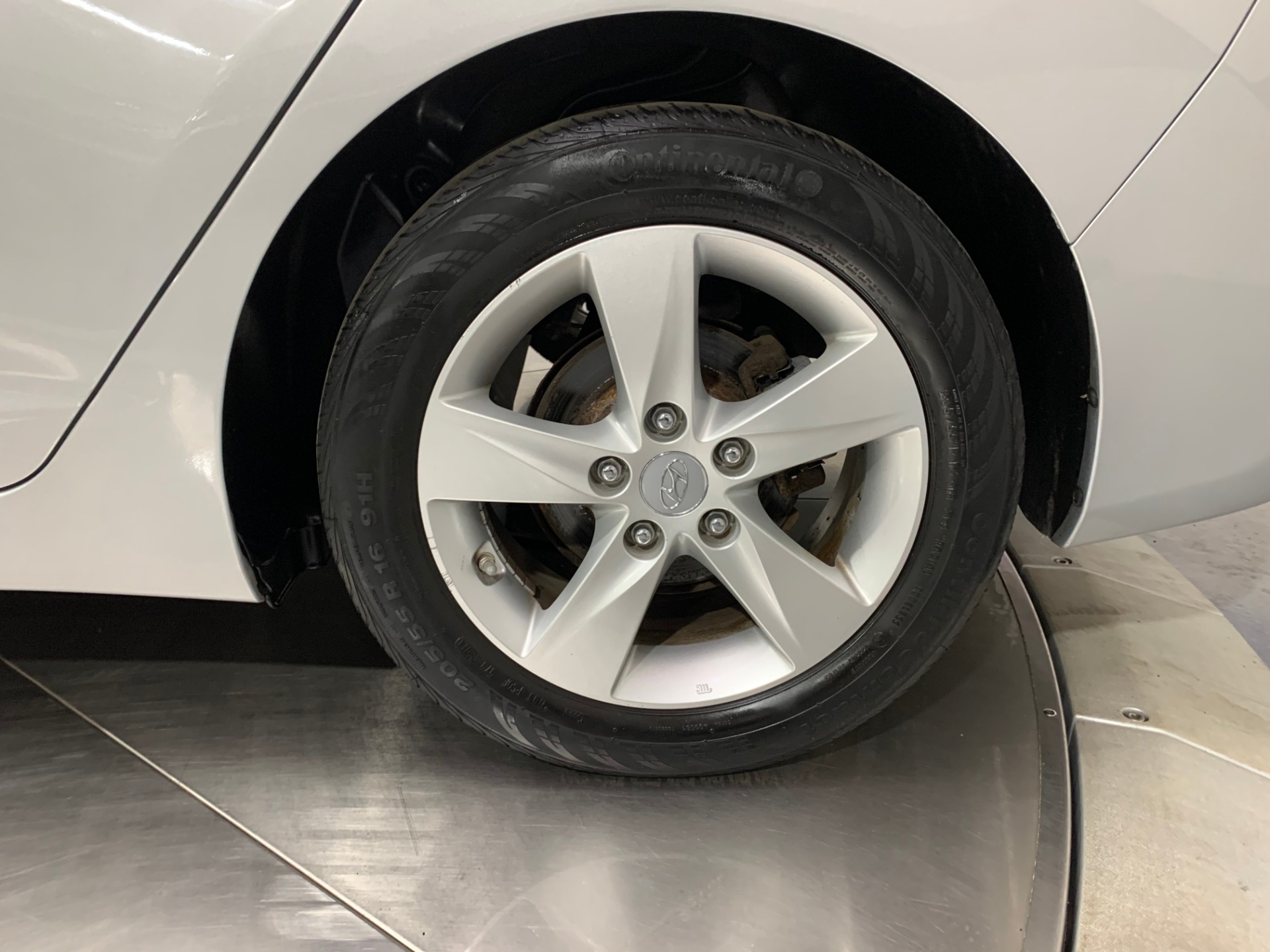 Used-2011-Hyundai-Elantra-GLS-FWD