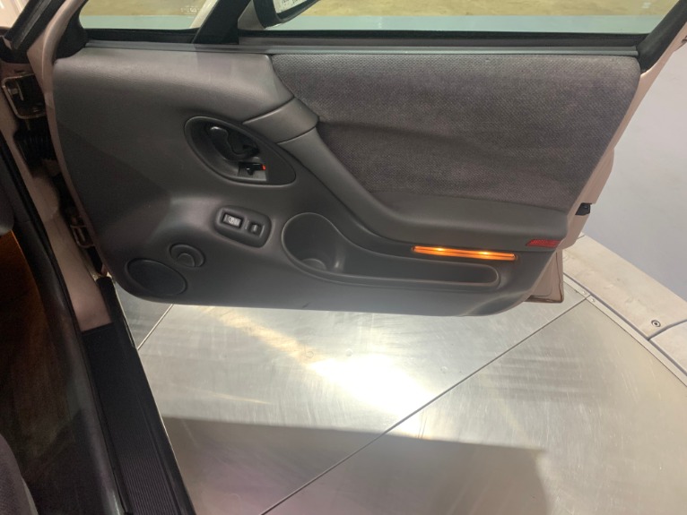 Used-1999-Pontiac-Bonneville-SE
