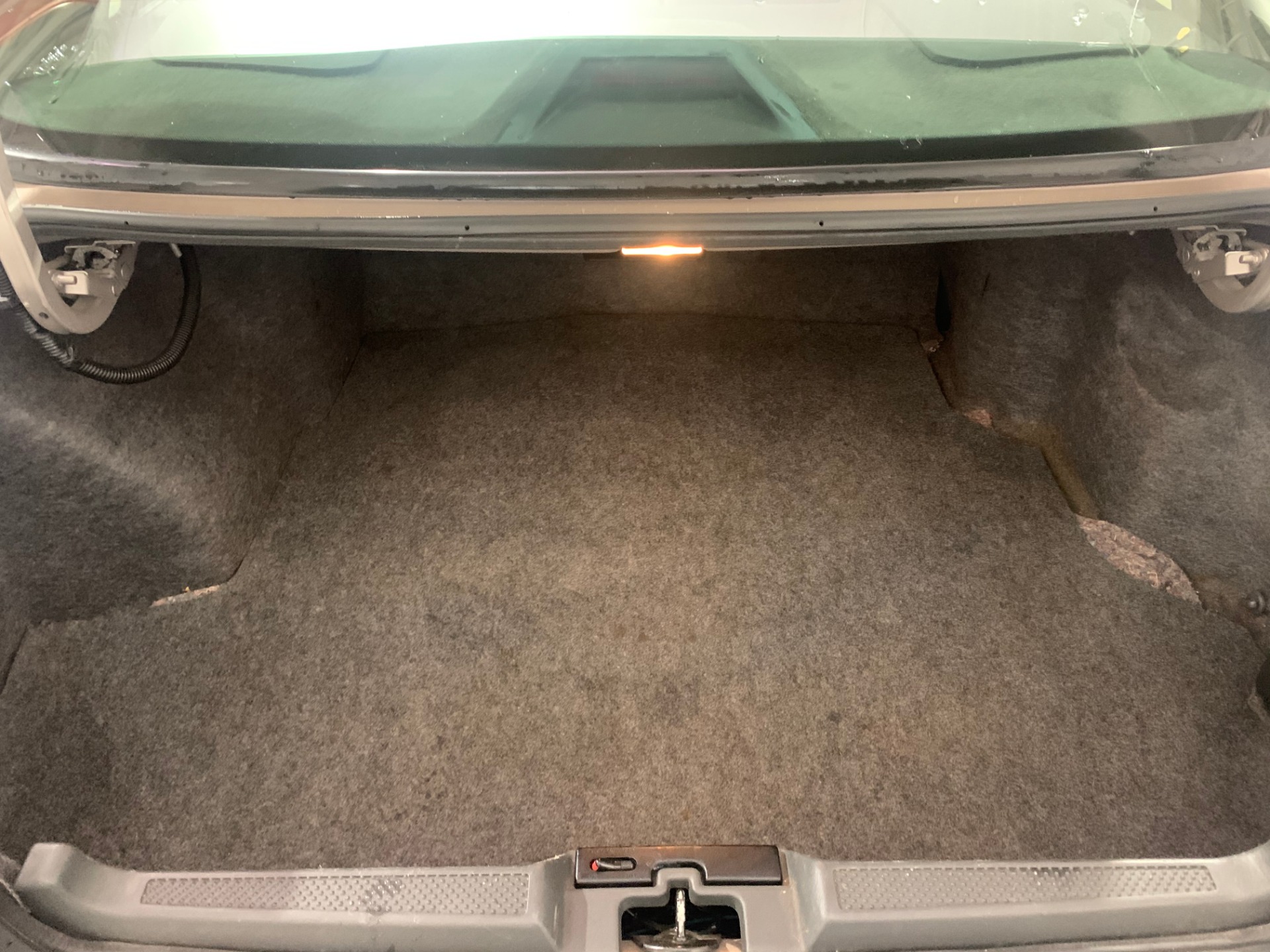 Used-1999-Pontiac-Bonneville-SE
