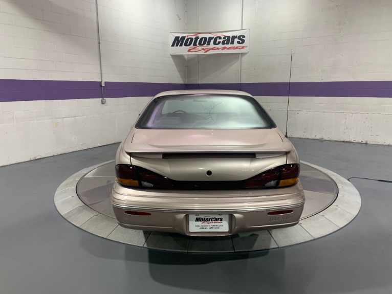 Used-1999-Pontiac-Bonneville-SE