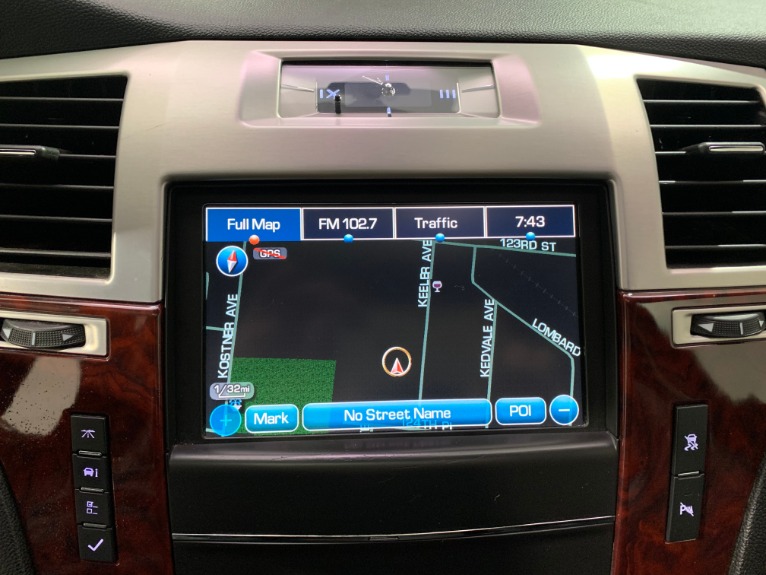Used-2011-Cadillac-Escalade-Premium