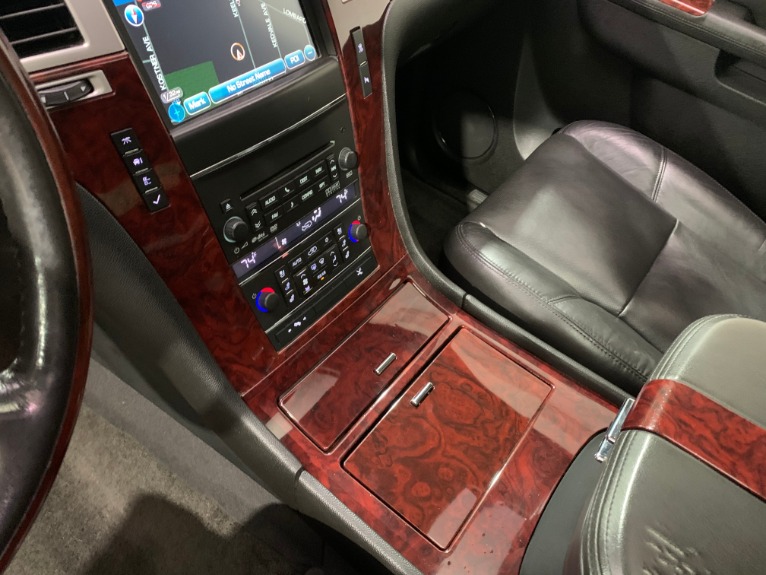 Used-2011-Cadillac-Escalade-Premium