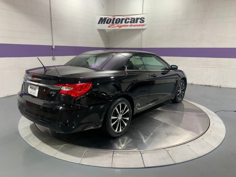 Used-2011-Chrysler-200-Convertible-S