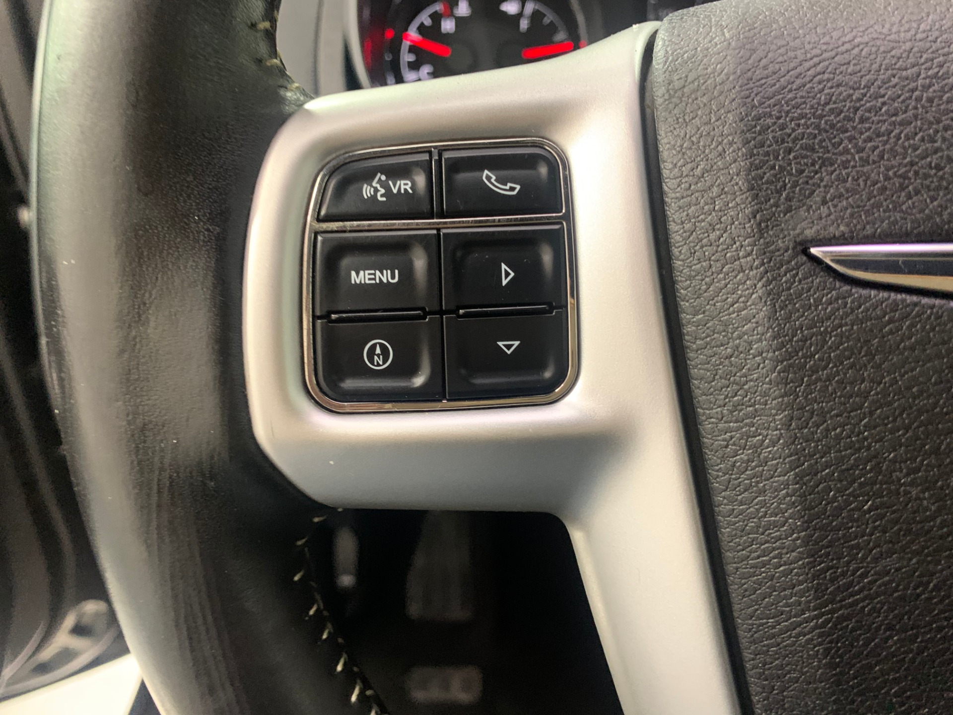 Used-2011-Chrysler-200-Convertible-S