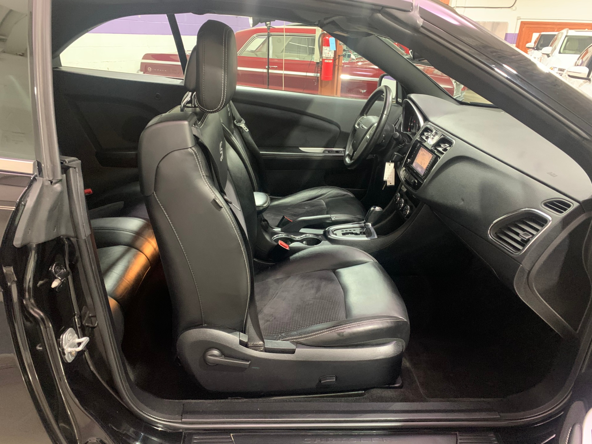Used-2011-Chrysler-200-Convertible-S