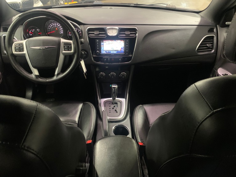 Used-2011-Chrysler-200-Convertible-S