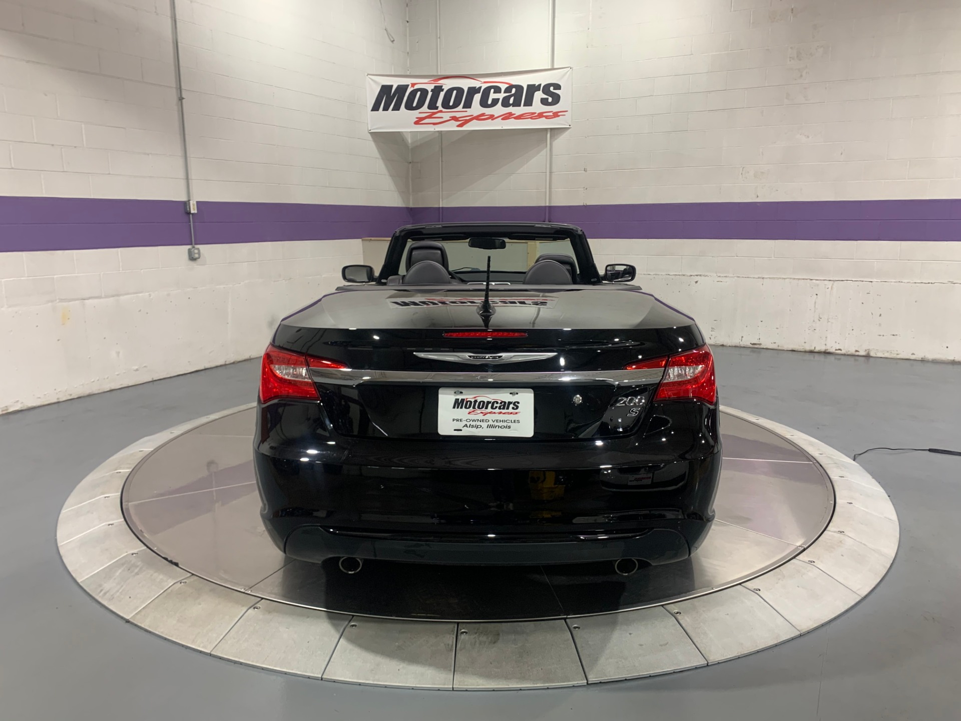 Used-2011-Chrysler-200-Convertible-S