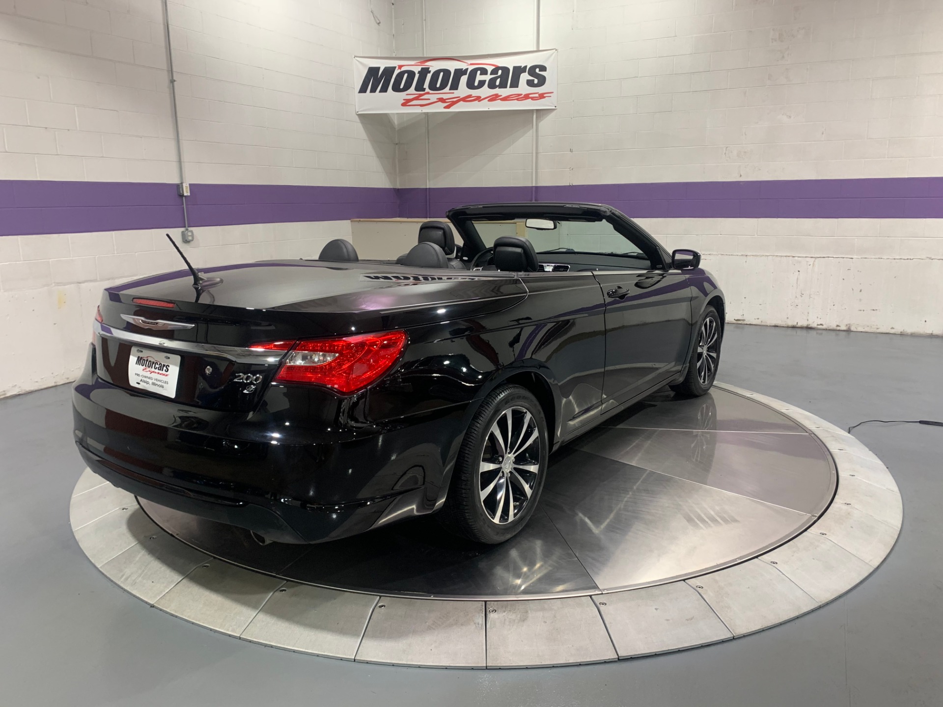 Used-2011-Chrysler-200-Convertible-S