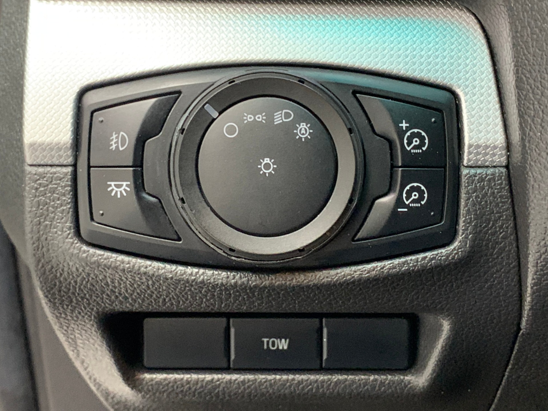 Used-2012-Ford-Explorer-XLT-AWD