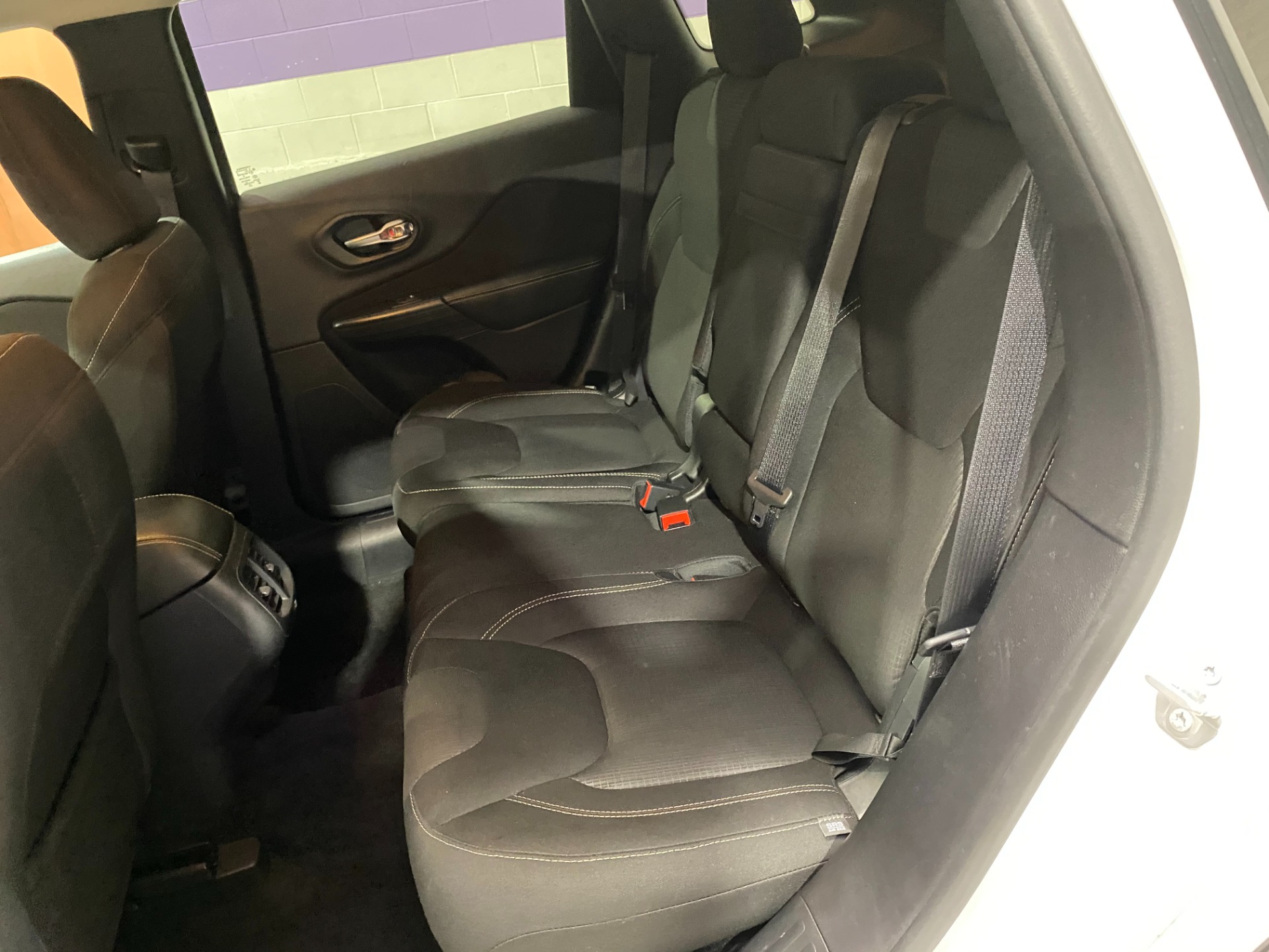 Used-2015-Jeep-Cherokee-Latitude-4X4