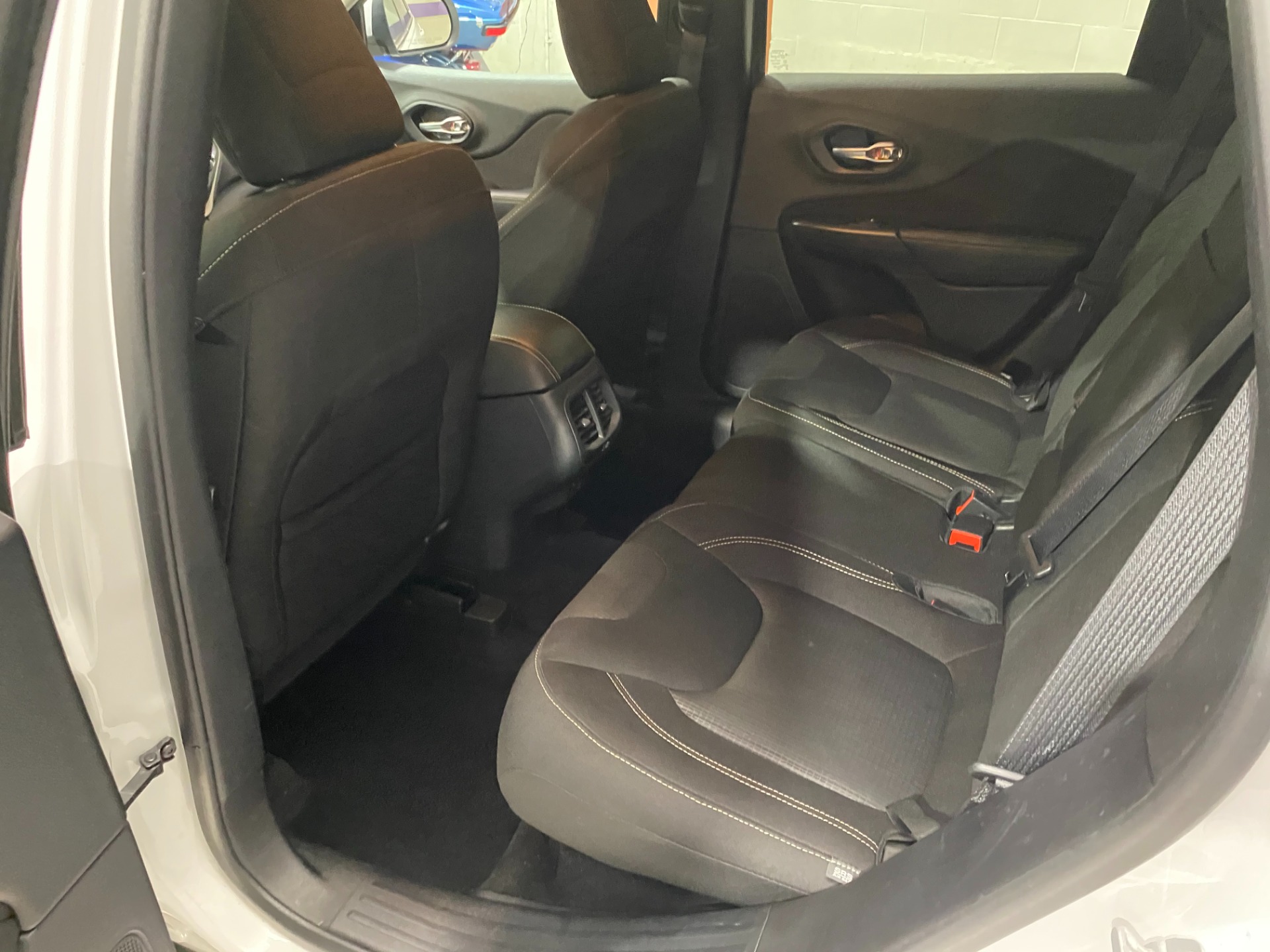 Used-2015-Jeep-Cherokee-Latitude-4X4