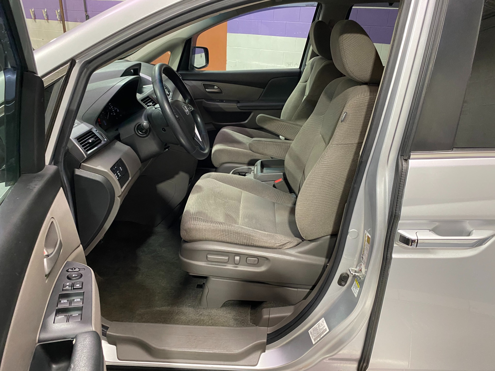 Used-2011-Honda-Odyssey-EX-FWD
