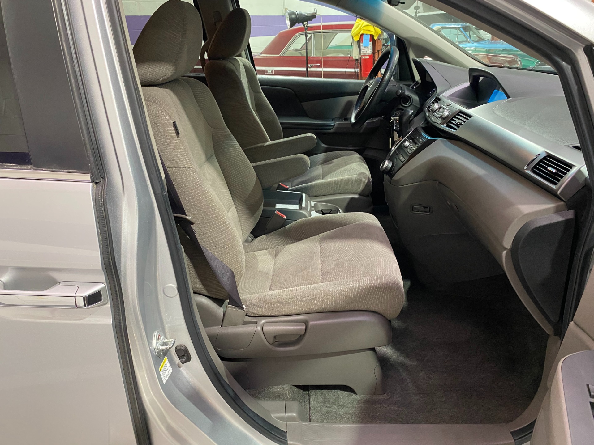 Used-2011-Honda-Odyssey-EX-FWD