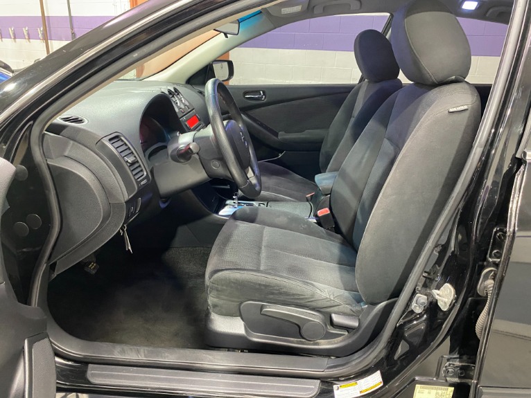 Used-2012-Nissan-Altima-25-S-FWD