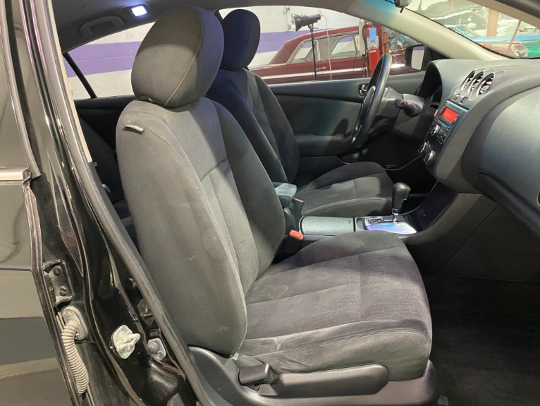 Used-2012-Nissan-Altima-25-S-FWD
