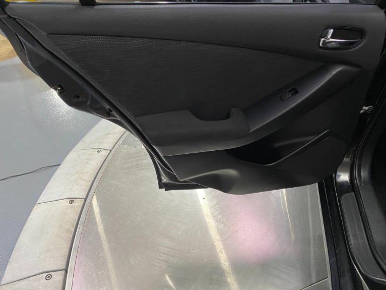 Used-2012-Nissan-Altima-25-S-FWD