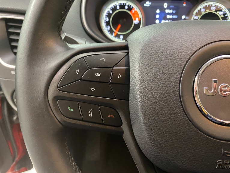 Used-2019-Jeep-Cherokee-Trailhawk-4X4