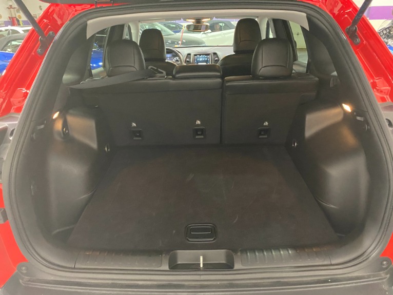 Used-2019-Jeep-Cherokee-Trailhawk-4X4