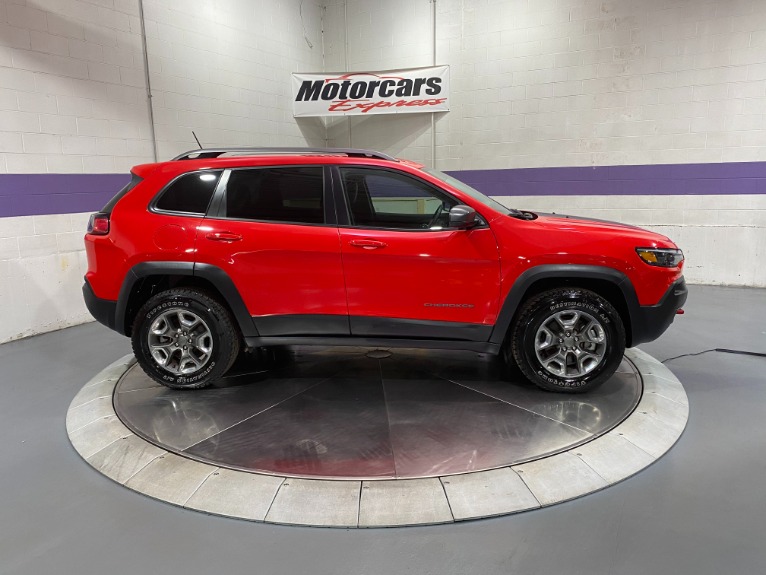 Used-2019-Jeep-Cherokee-Trailhawk-4X4