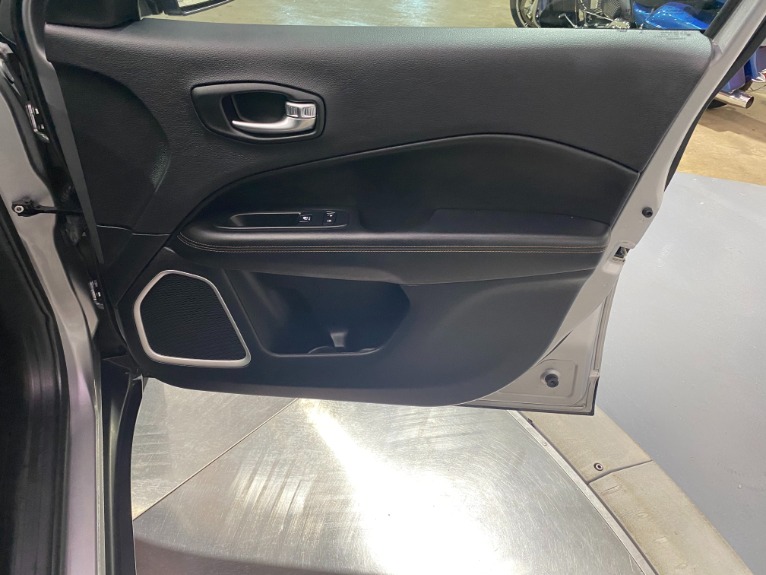 Used-2019-Jeep-Compass-Limited-4X4