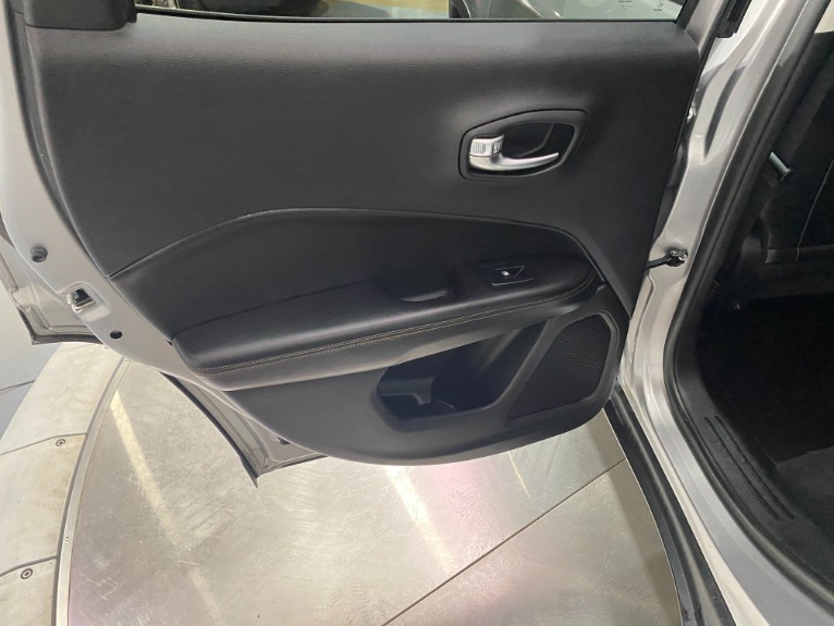 Used-2019-Jeep-Compass-Limited-4X4