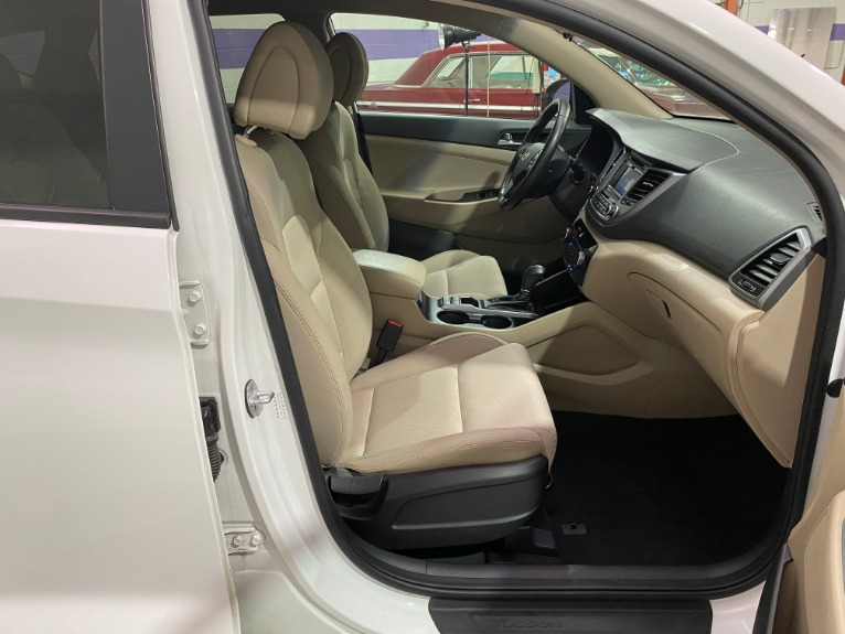 Used-2017-Hyundai-Tucson-Sport-16T-AWD