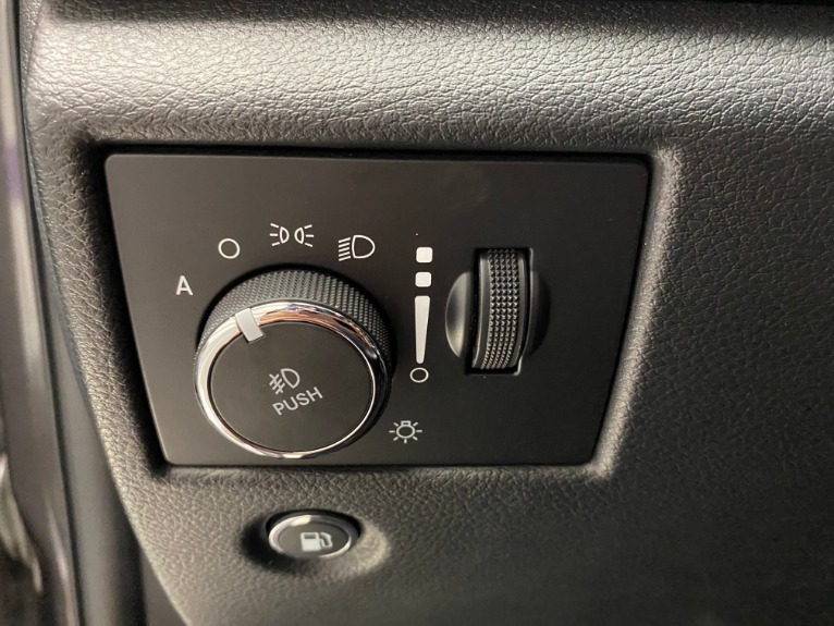 Used-2019-Jeep-Grand-Cherokee-Limited-4X4