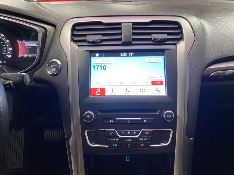 Used-2017-Ford-Fusion-SE-FWD