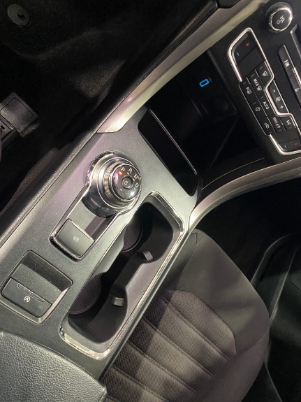 Used-2017-Ford-Fusion-SE-FWD