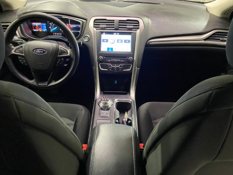 Used-2017-Ford-Fusion-SE-FWD